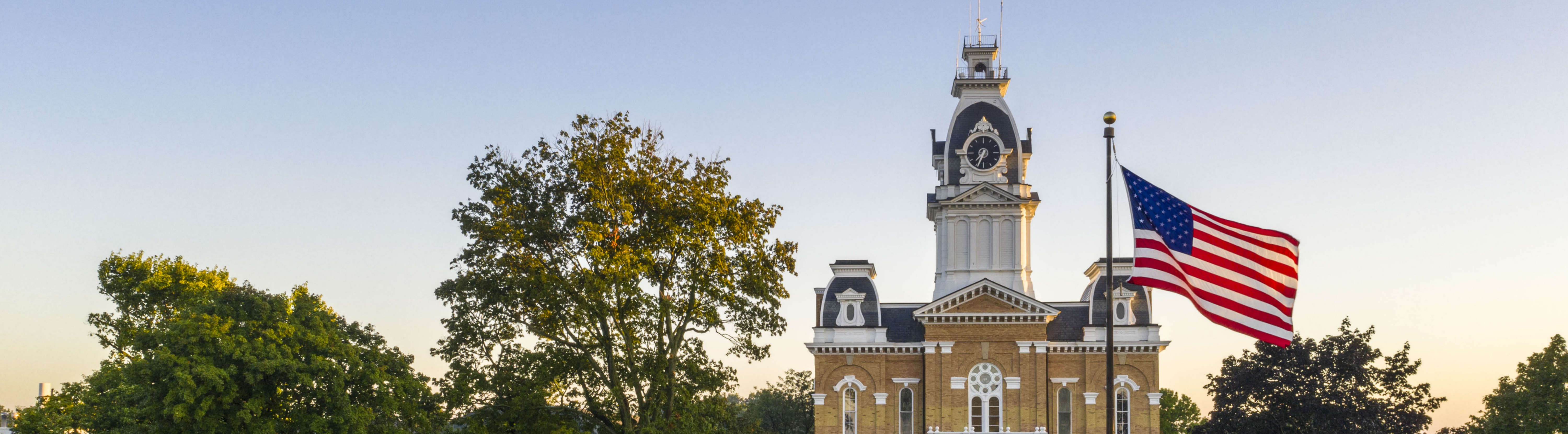 Central Hall campus medium shot