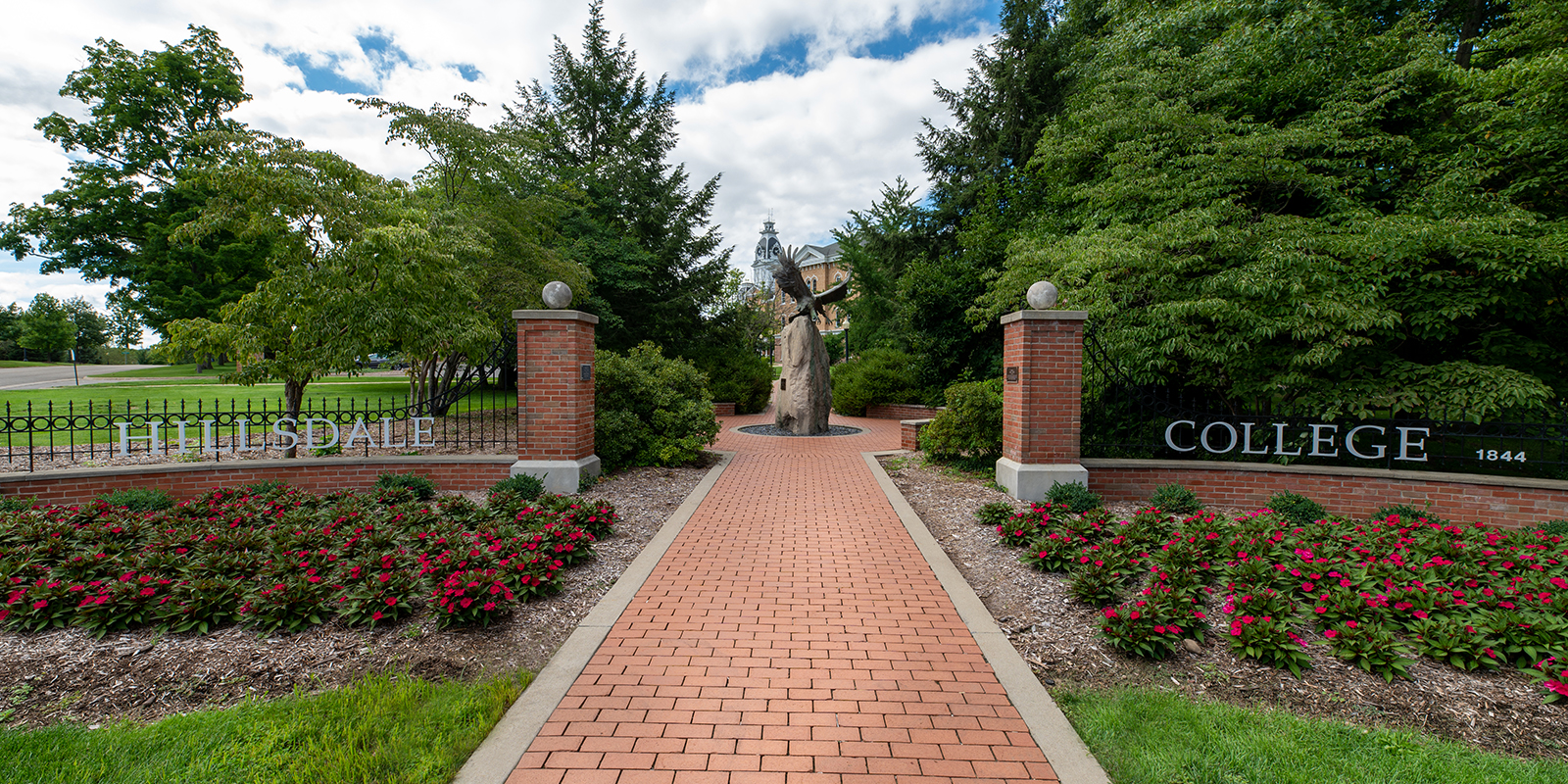Hillsdale College Entrance